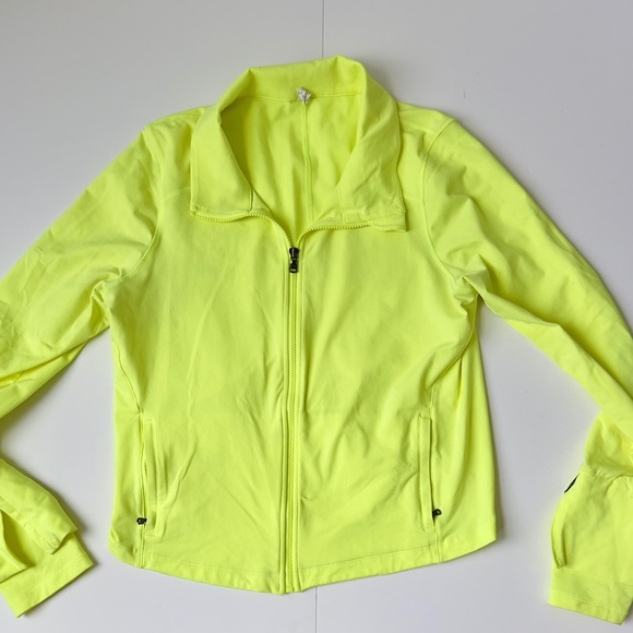 Under Armour Tops - Under armour zippered sweatshirt